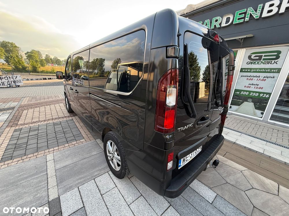 Renault Trafic 2.0 dCi - 11