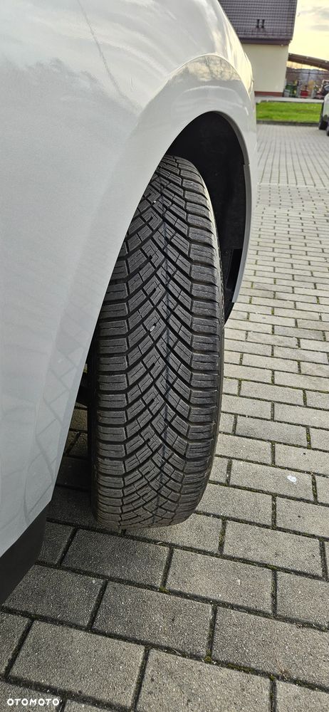 Renault Scenic ENERGY TCe 140 LIMITED - 17