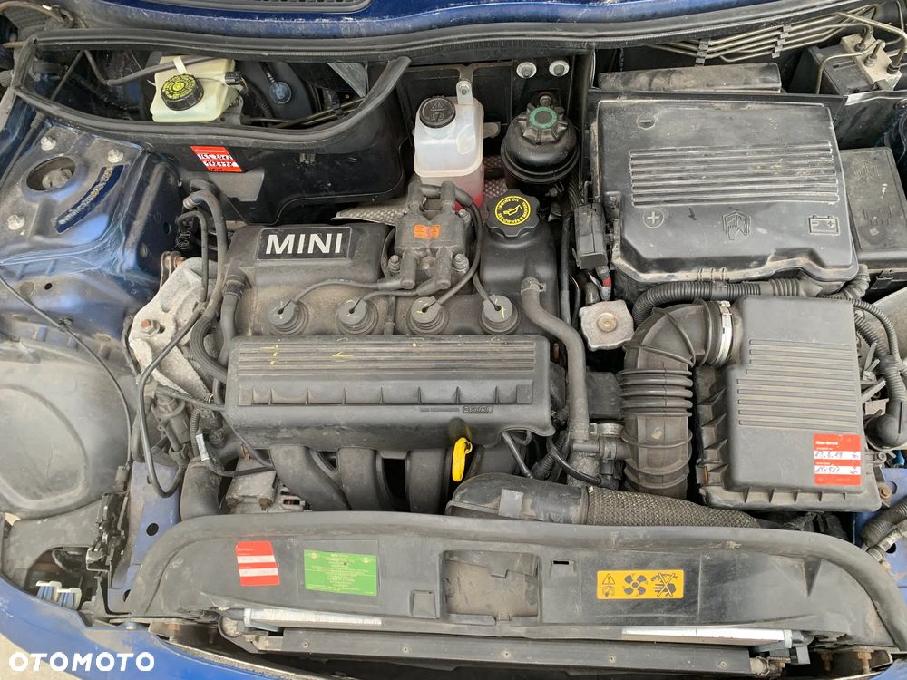 MINI COOPER 2003 *SAMOCHÓD NA CZĘŚCI* 4633 INDI BLUE (862) MASKA, LAMPA, DRZWI, LUSTERKO, ZDERZAK, GRILL, BŁOTNIK, KLAPA, BELKA, DESKA, FOTELE, KANAPA, ĆWIARTKA KIEROWNICA, TARCZE, ZACISKI, ZAWIESZENIE, KOMPLETNY PRZÓD, KOMPLETNY TYŁ, LICZNIK, ZEGARY, PRAWE LEWE PRZÓD TYŁ - 8