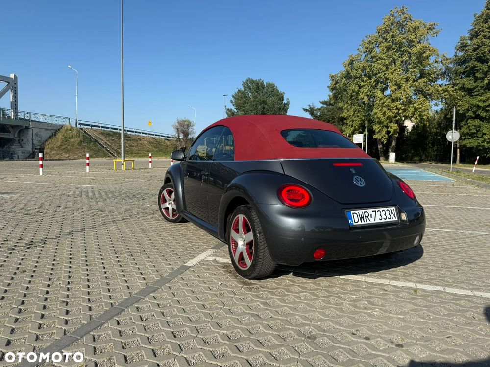 Volkswagen New Beetle - 5