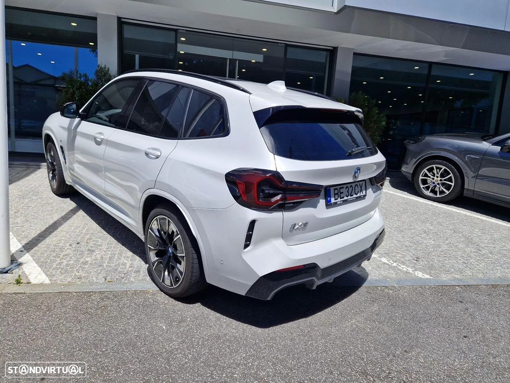 BMW iX3 M Sport Impressive - 2