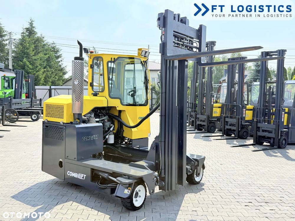 Combilift WÓZEK CZTEROKIERUNKOWY - WIELOKIERUNKOWY | COMBILIFT C3000 | GAS | TRIPLEX 6400MM | JEDYNE 953 MOTOGODZINY | POZYCJONER WIDEŁ | WOLNY SKOK | NOWE OPONY | PO SERWISIE | STAN IDEALNY - 24