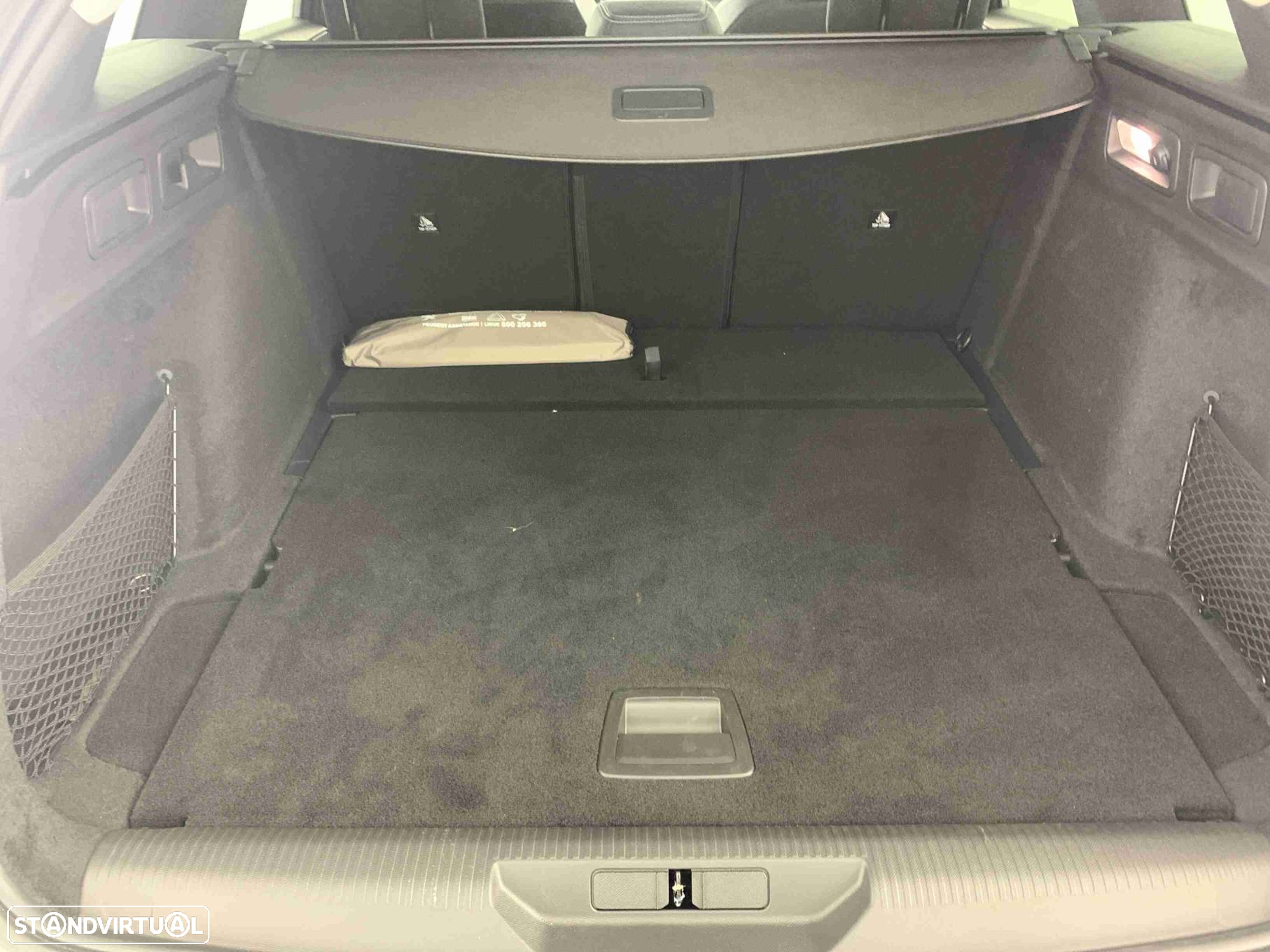 Peugeot 308 SW 1.5 BlueHDi Allure EAT8 - 14