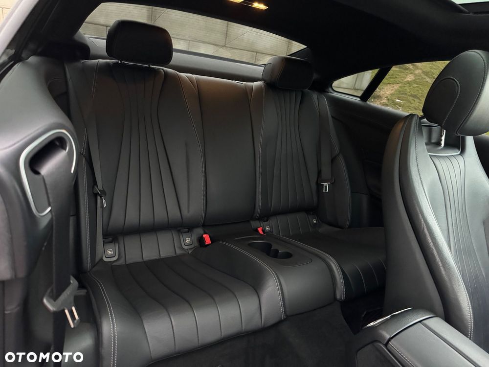 Mercedes-Benz Klasa E 200 Coupe 9G-TRONIC - 19
