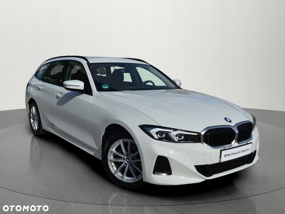 BMW Seria 3 318d mHEV - 8