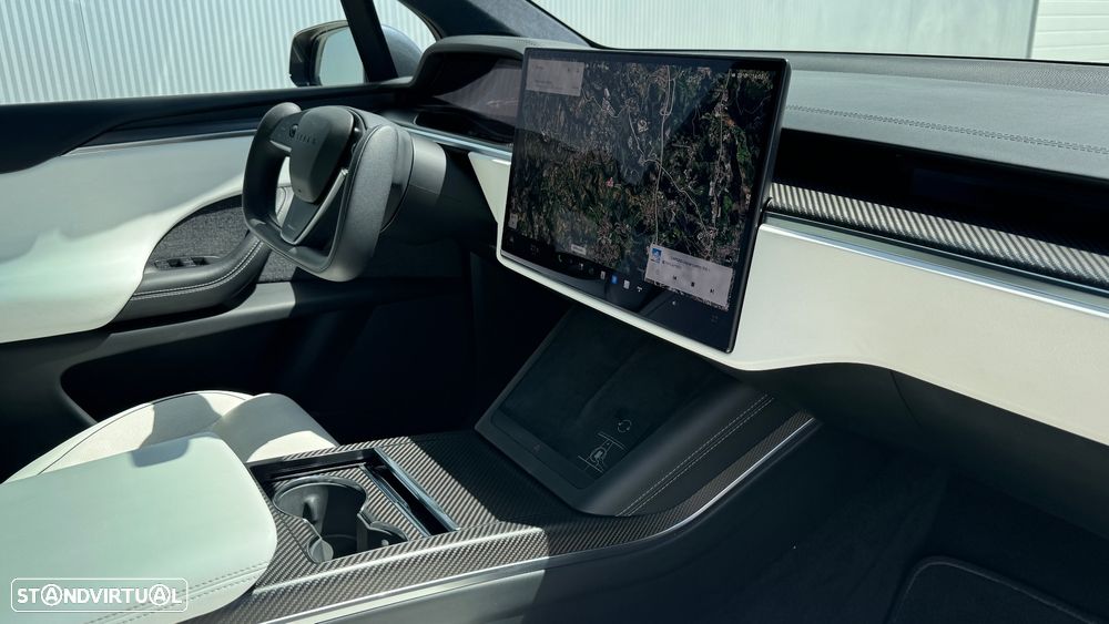 Tesla Model X Plaid AWD - 34