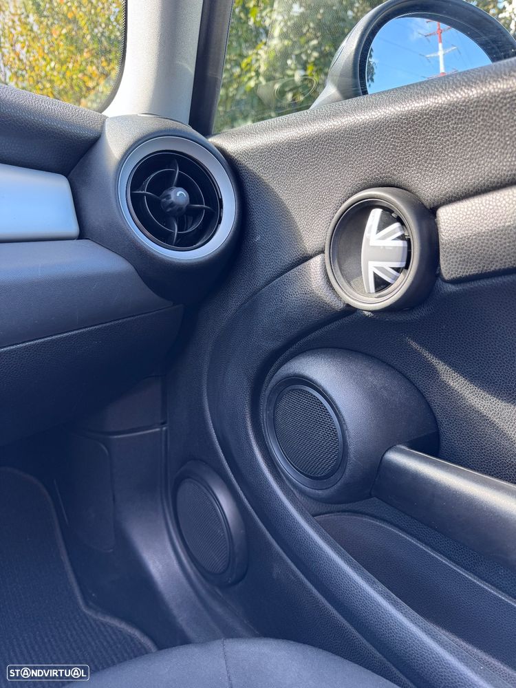 MINI 3 Portas One 1.6 - 21