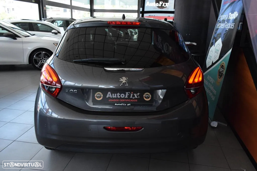Peugeot 208 1.5 BlueHDi Signature - 4
