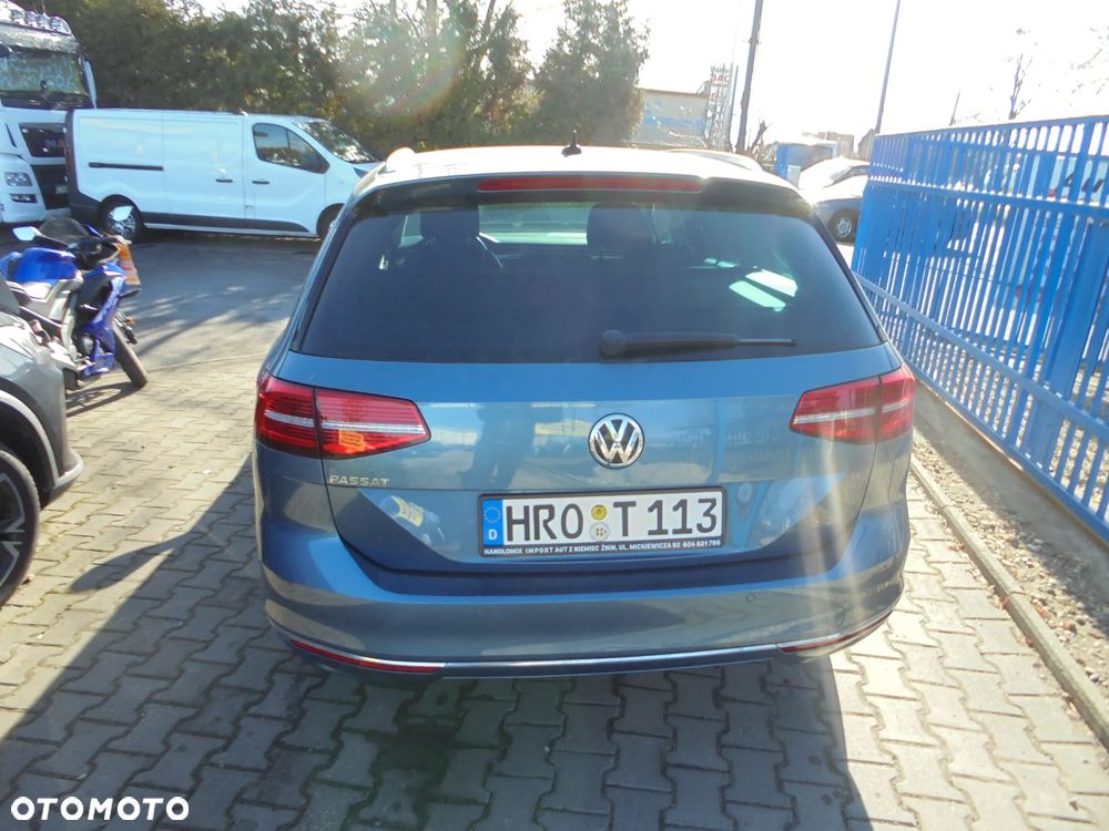 Volkswagen Passat Variant 2.0 TDI SCR BlueMotion Highline - 31