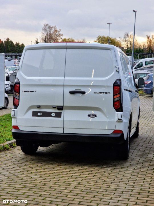 Ford Transit Custom - 8