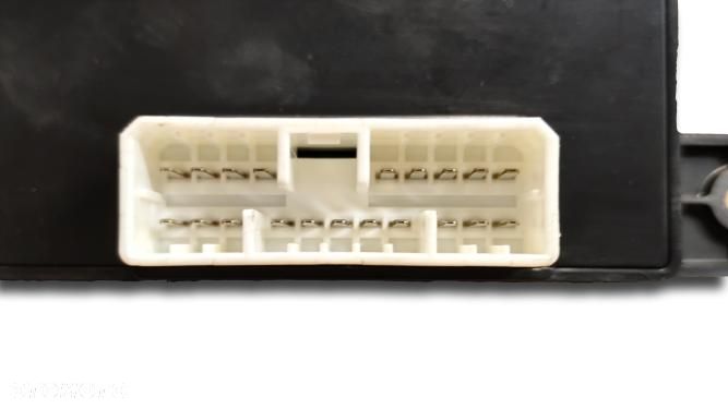 NOWY PRZEŁĄCZNIK FOTELA ELEKTRYCZNEGO PRAWY PRZÓD HYUNDAI TUCSON 88295C1001 - 2