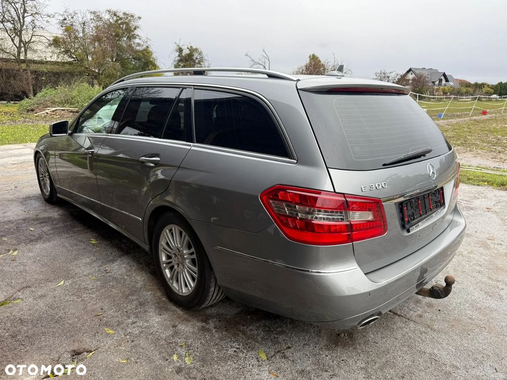 Mercedes-Benz Klasa E ver-300-bluetec-7g--tronic-elegance - 6