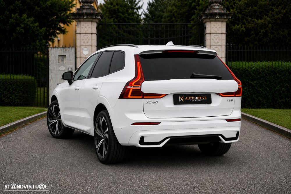 Volvo XC 60 T8 AWD Recharge Plus Black Edition - 11