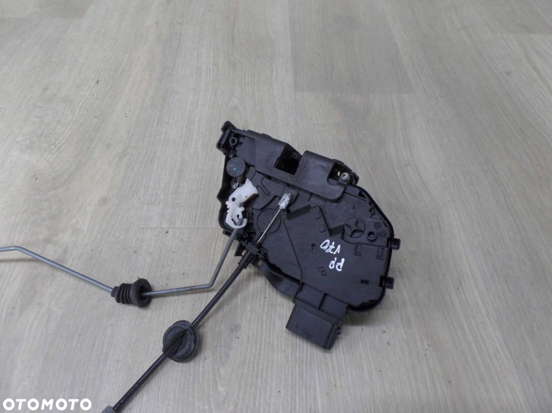 VOLVO S80 II V70 III 06-13 ZAMEK DRZWI PRZOD PRAWY 31253666 986895-104 - 9