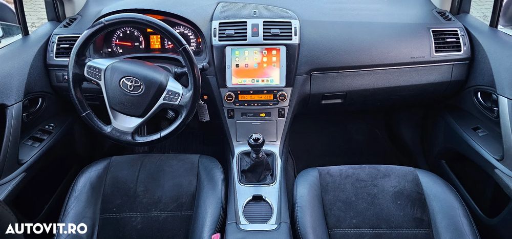 Toyota Avensis 2.0 D-4D Executive - 7