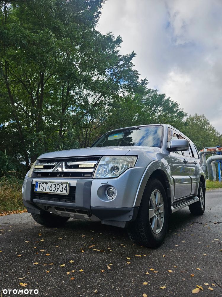 Mitsubishi Pajero - 1