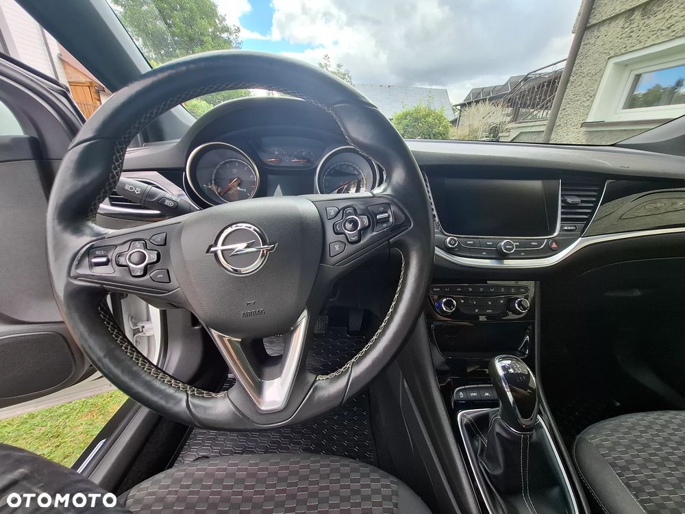 Opel Astra 1.4 T Elite S&S - 9