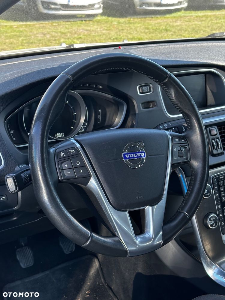 Volvo V40 Cross Country D3 Summum - 13