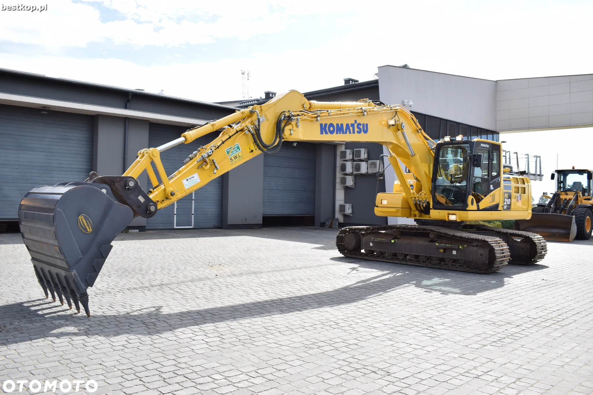 Komatsu PC210LC-11 - 32