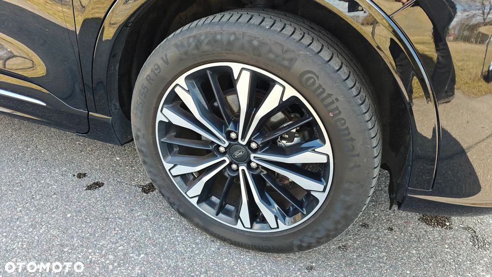 Ford Kuga - 33