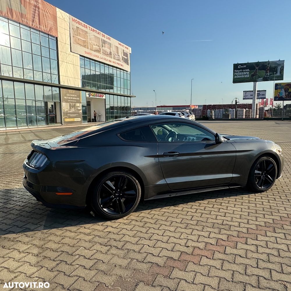 Ford Mustang 2.3 EcoBoost Aut. - 3