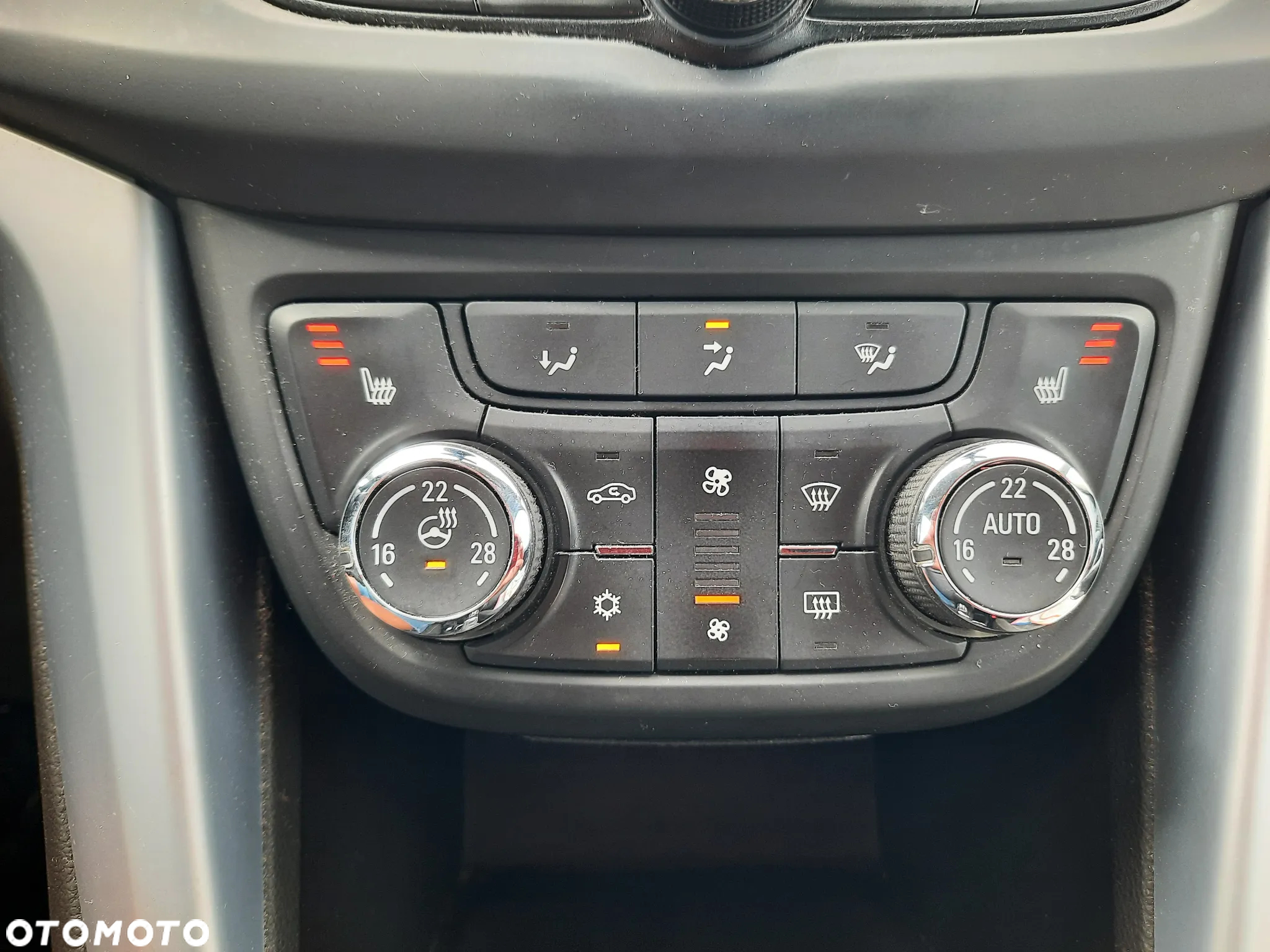 Opel Zafira Tourer 1.4 Turbo Innovation - 25