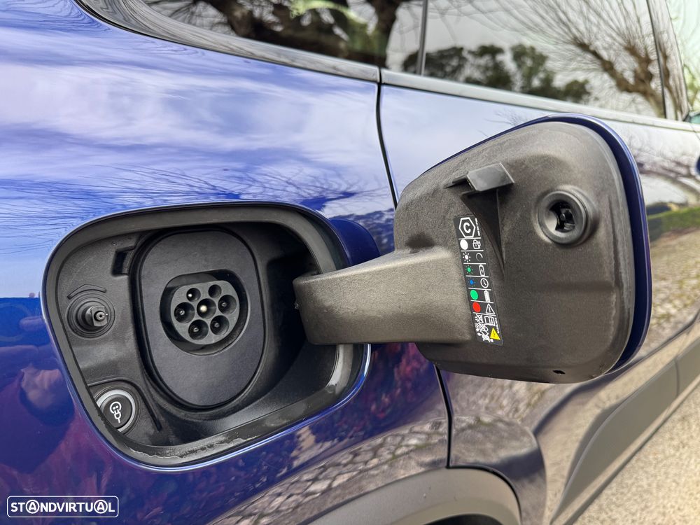 Porsche Macan Electric 4 - 9