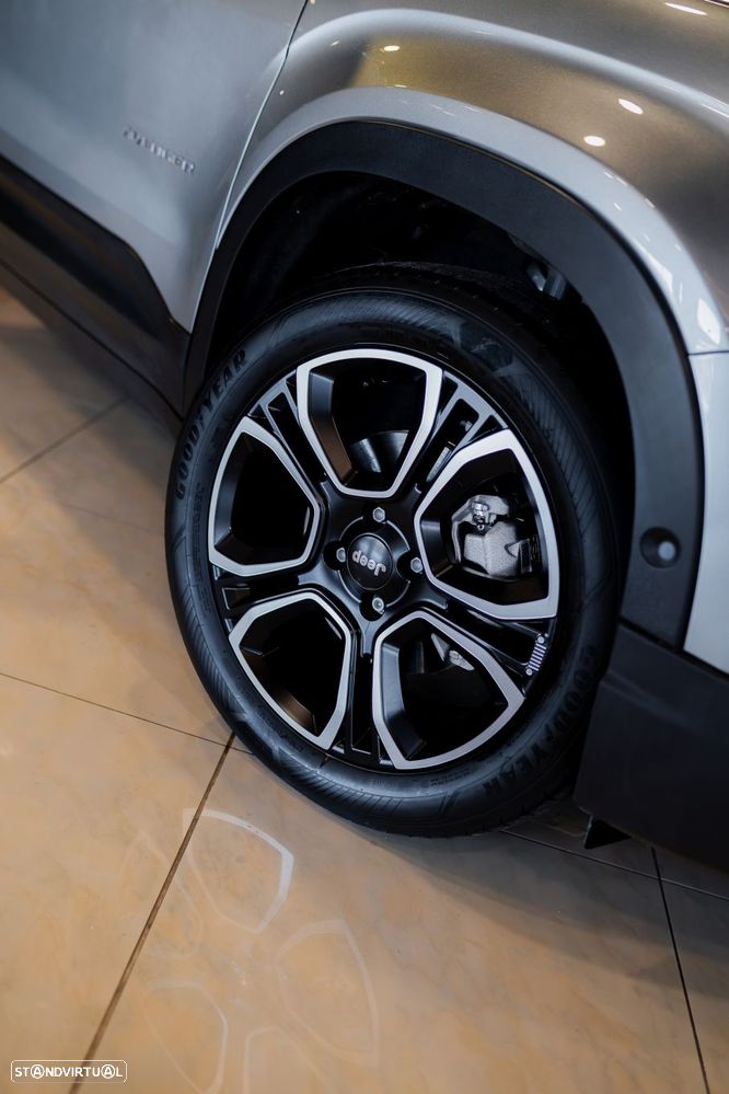 Jeep Avenger Summit - 8