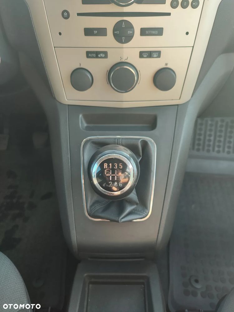 Opel Zafira - 22