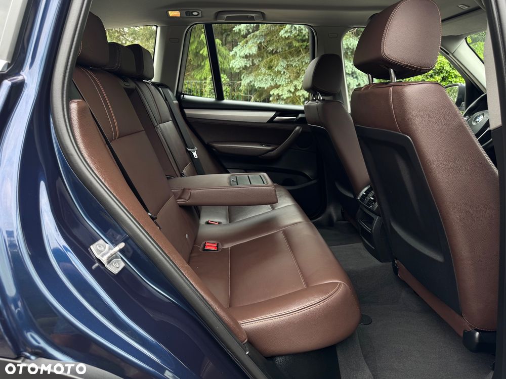 BMW X3 xDrive20d Advantage - 28