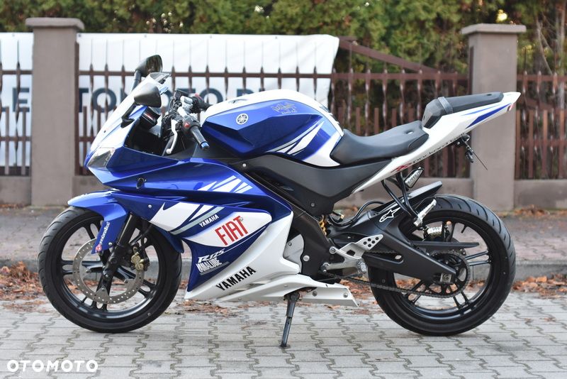 Yamaha YZF - 17