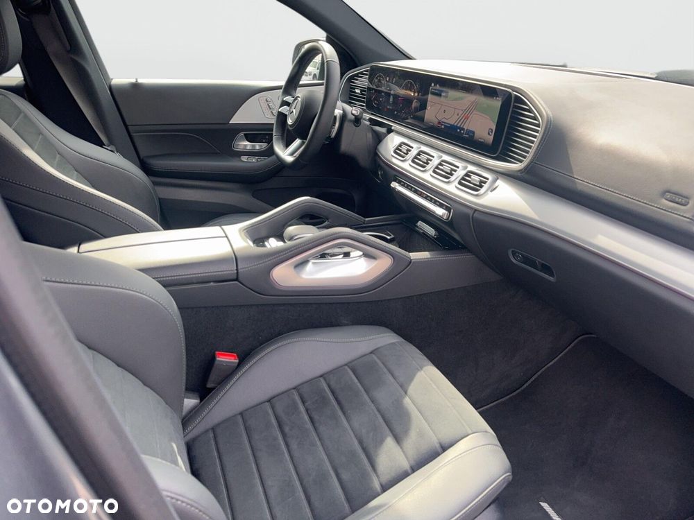 Mercedes-Benz GLE - 24