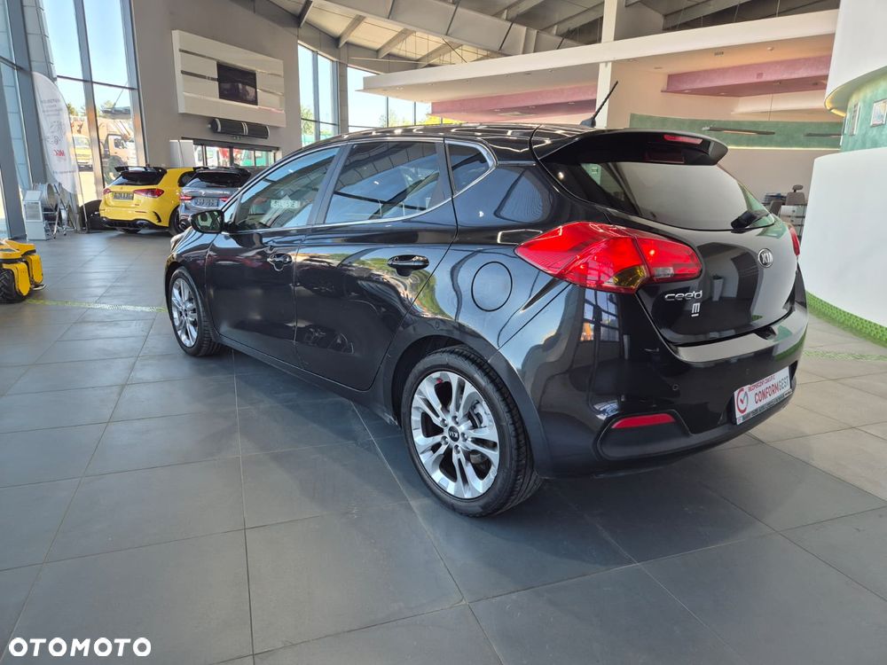 Kia Ceed 1.6 CRDi 128 Platinum Edition - 10