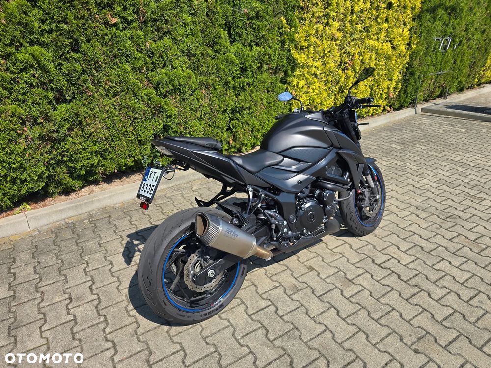 Suzuki GSX - 4