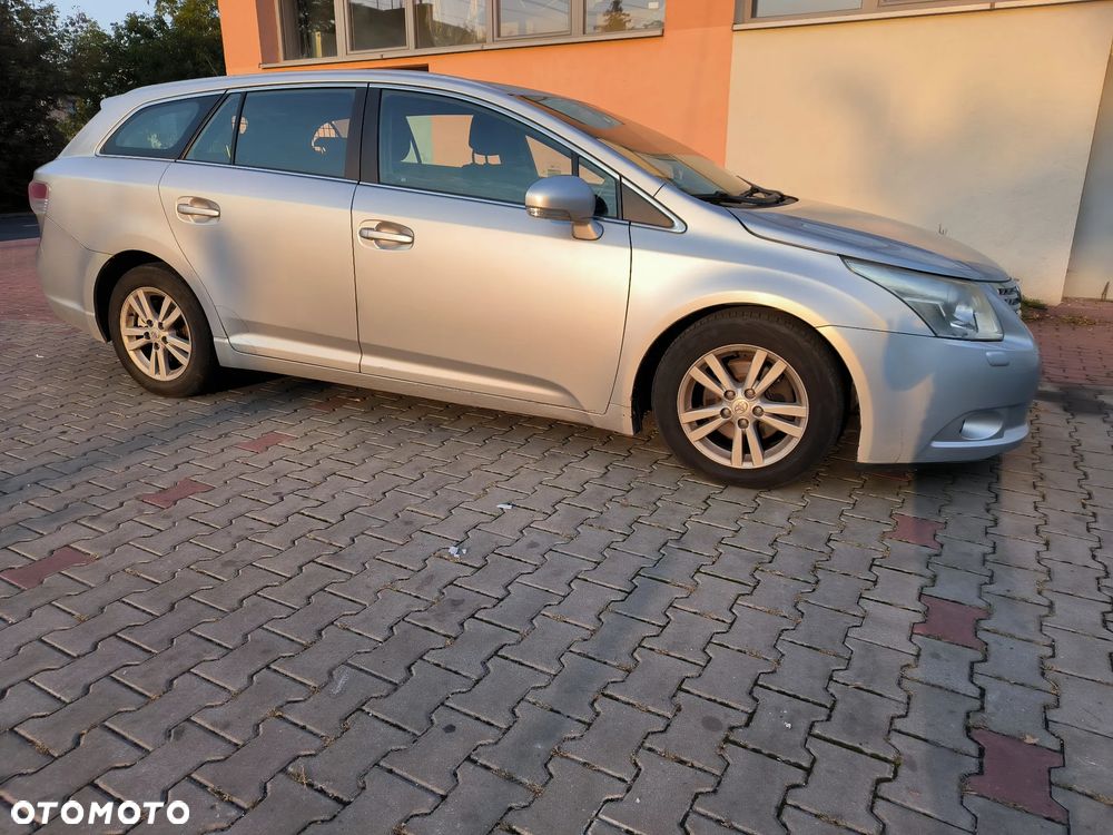 Toyota Avensis 2.0 D-4D Platinium - 8