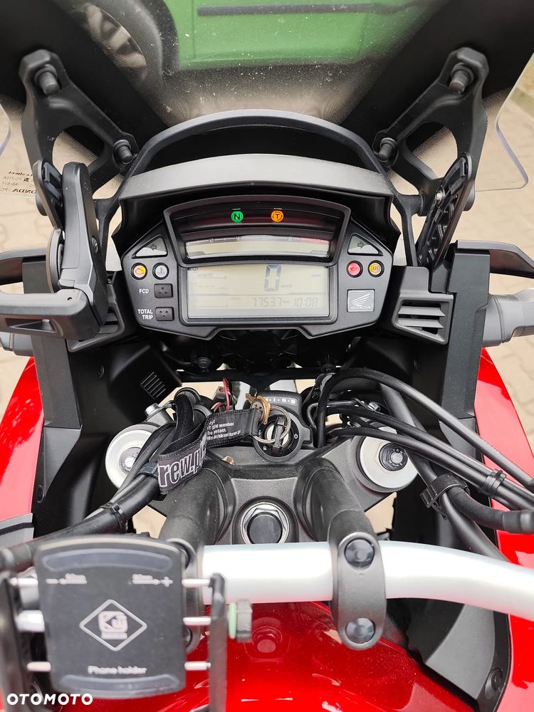 Honda VFR - 3