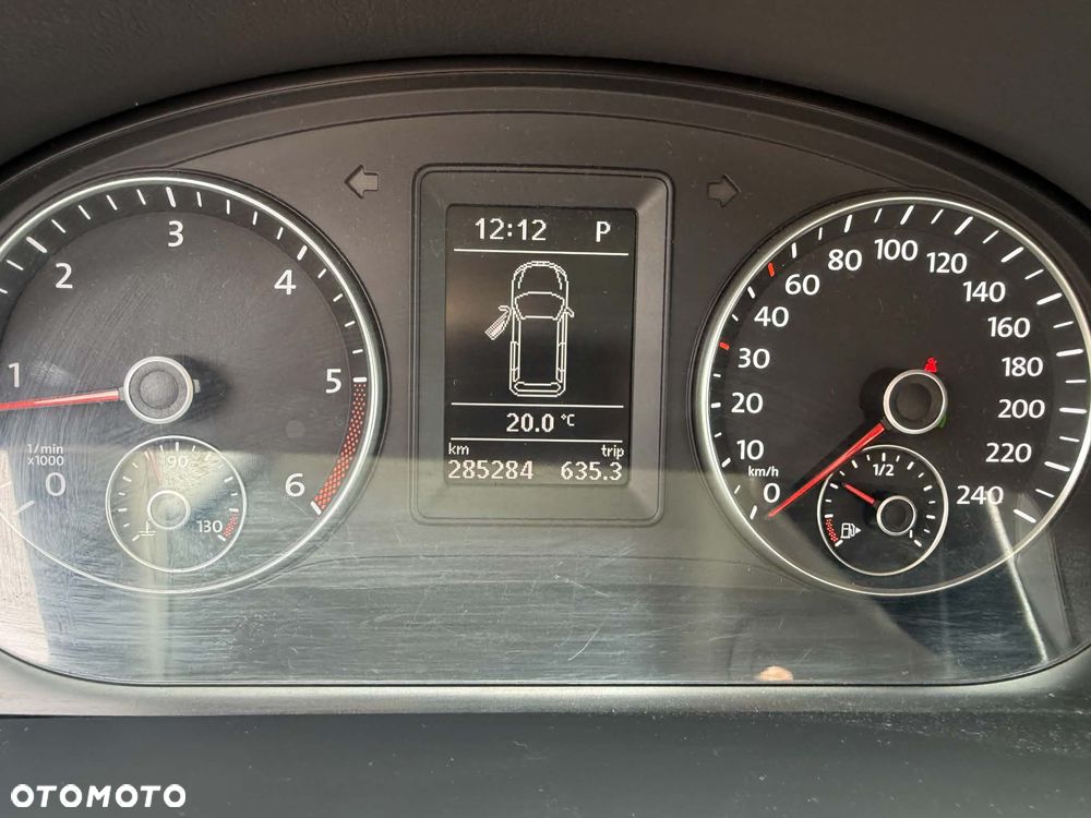 Volkswagen Touran - 8