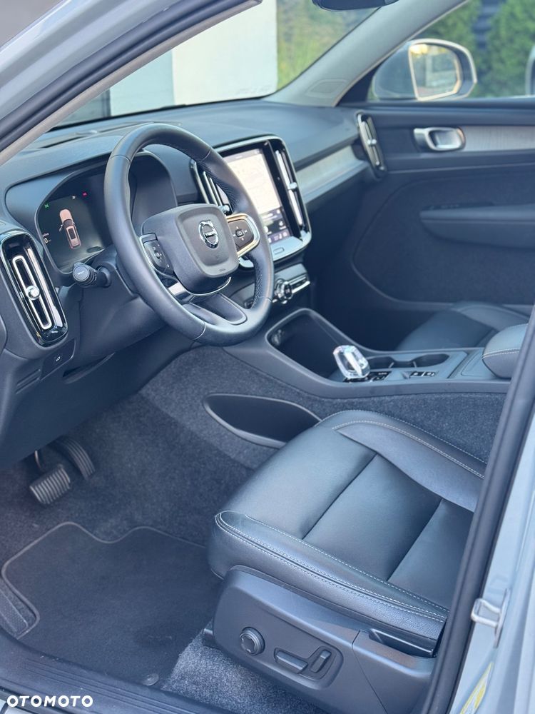 Volvo XC 40 B5 AWD Ultimate Dark - 16