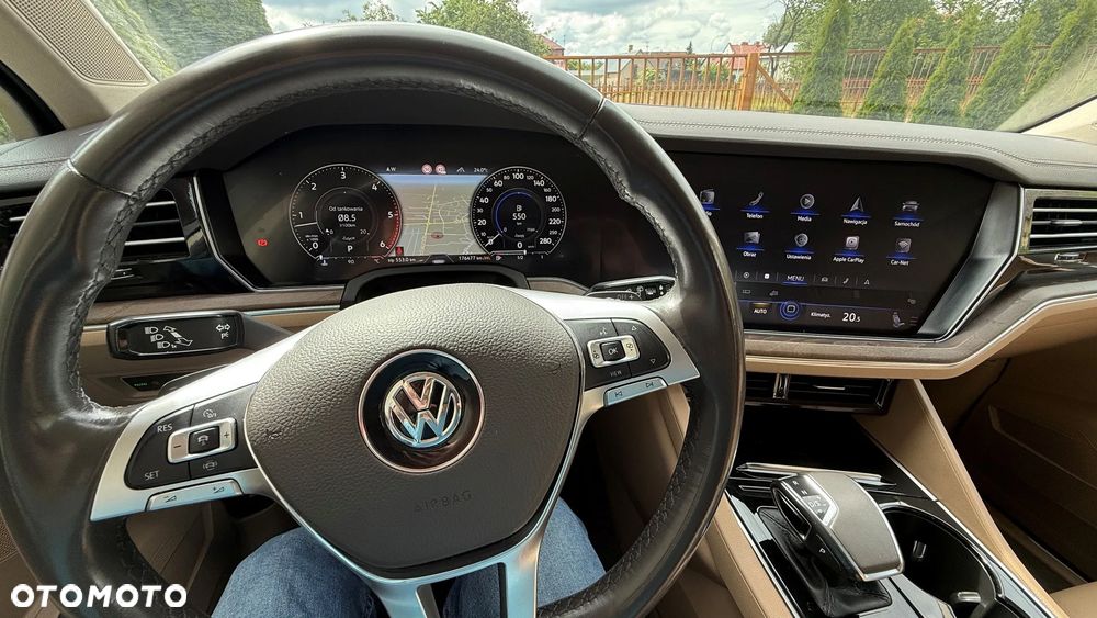 Volkswagen Touareg - 21