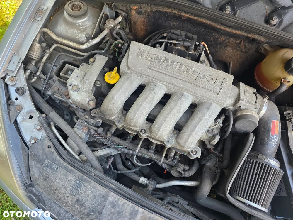 Renault Clio 2.0 16V Sport - 3