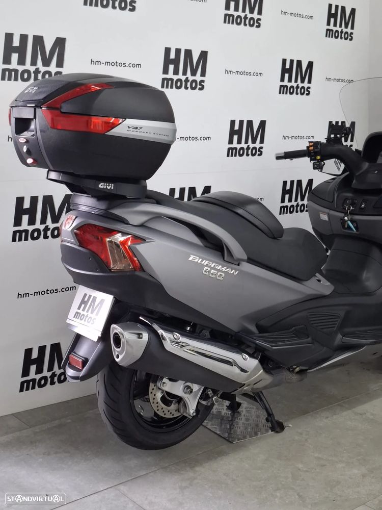 Suzuki Burgman 650 EXECUTIVE - 12