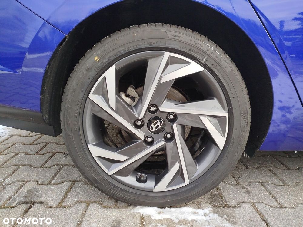 Hyundai Elantra - 17
