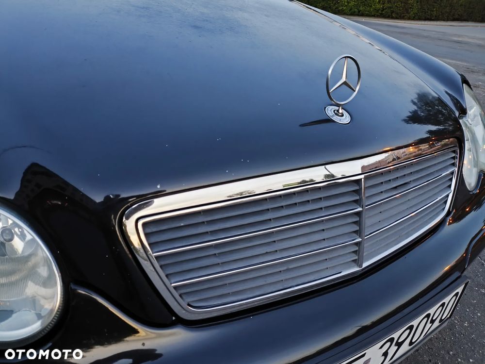 Mercedes-Benz Klasa C 180 T Kompressor Classic - 5