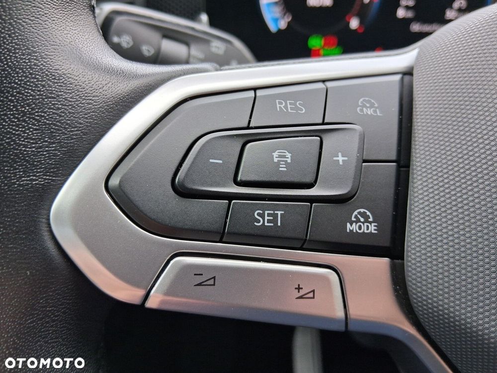 Volkswagen Passat - 15