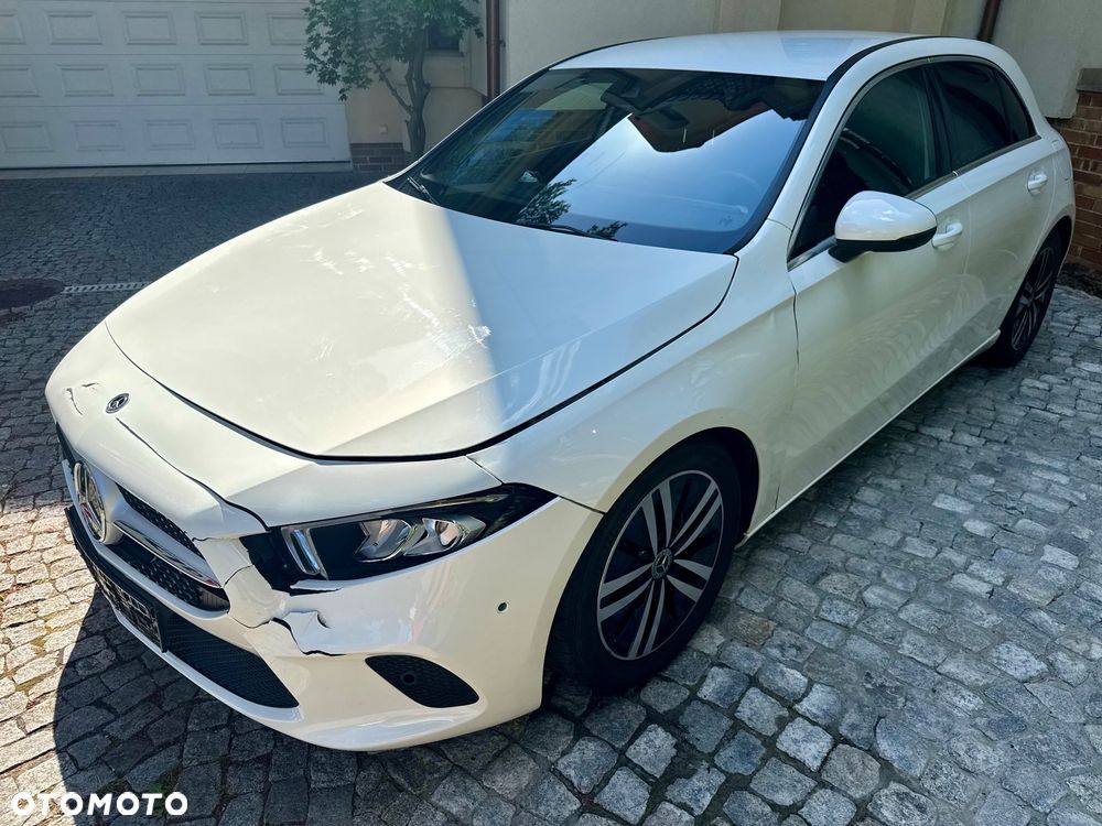 Mercedes-Benz Klasa A 180 Edycja specjalna 7G-DCT - 27