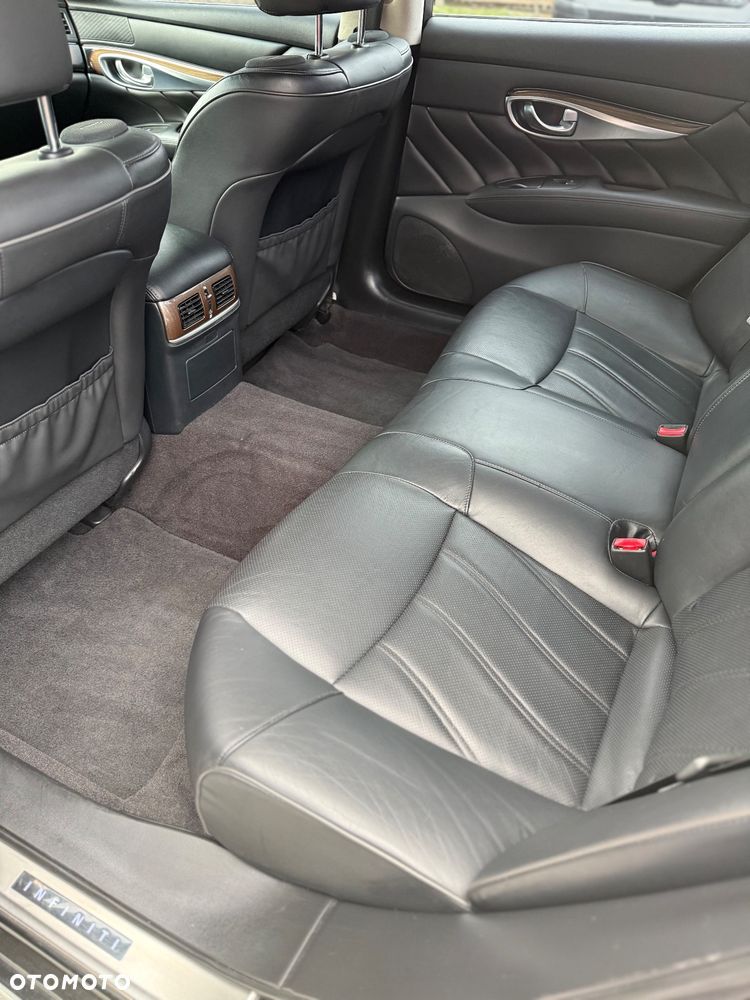 Infiniti Q70 3.7 Sport Tech - 22