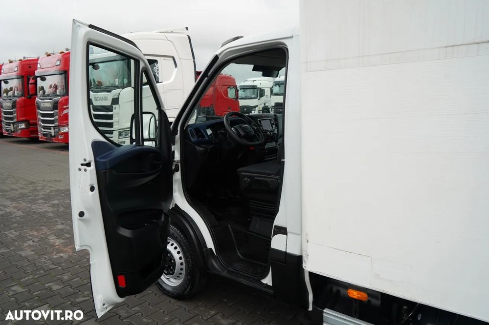 Iveco DAILY 35-NP / GNC / CONTAINER / MANUAL / PALFINGER LIFT - 750 KG / 2020 - 23