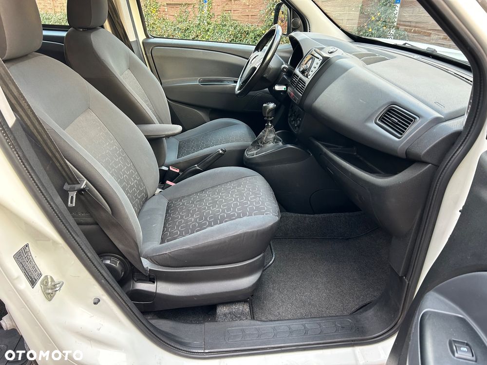 Fiat Doblo 1.4 16V Start&Stopp MyLife Family - 24