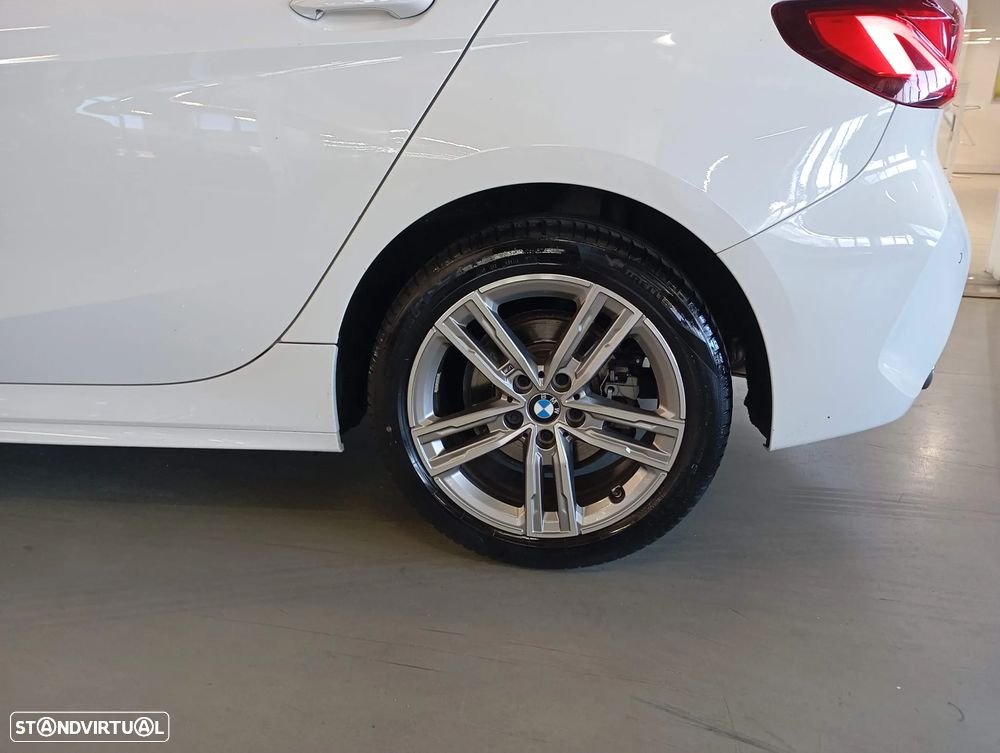 BMW 116 d Pack Desportivo M Auto - 17