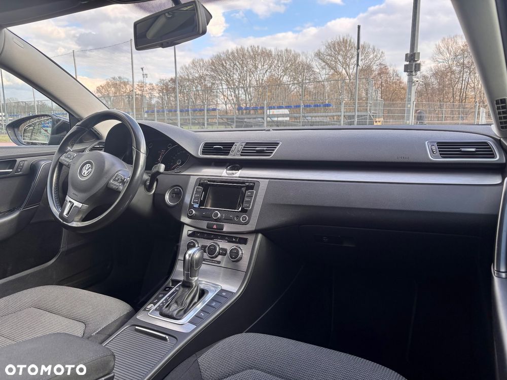 Volkswagen Passat 2.0 TDI Comfortline DSG - 25